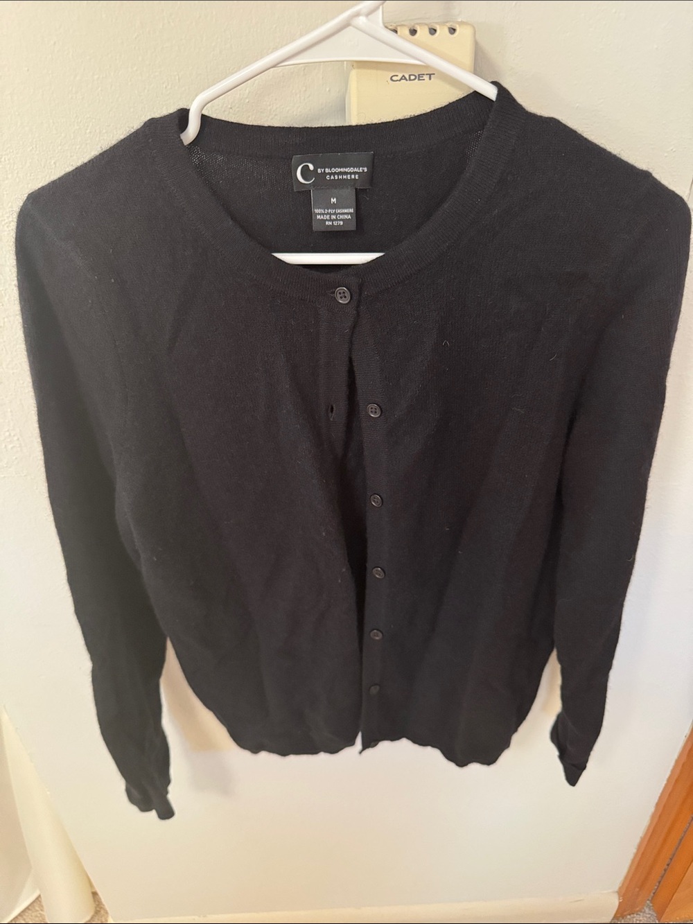 CASHMERE Bloomingdale’s Black Women's Button-Front Crewneck Cardigan Sweater
